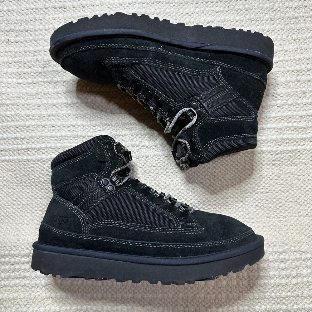 UGG men's black Highland Hiker suede lace up sneaker boots 6